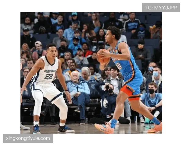 科里森利用挡拆篮下得分效率优于队友，拉开内线威胁差距