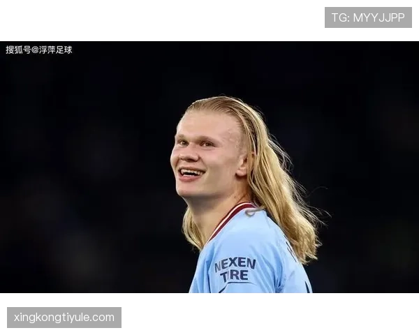 哈兰德与伊布：力量型中锋的统治力差异源于哪些关键因素？